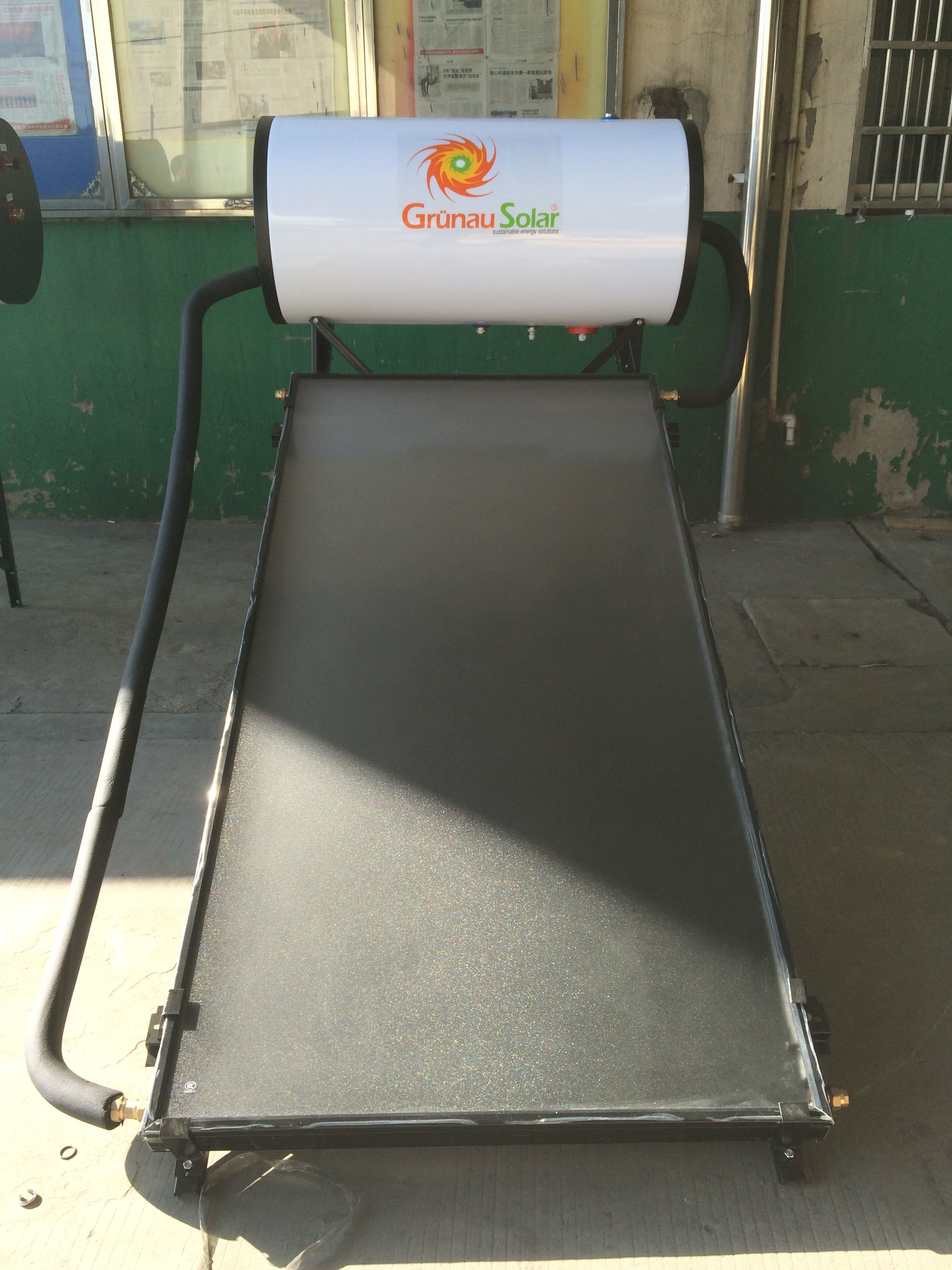 Плоский солнечный водонагреватель